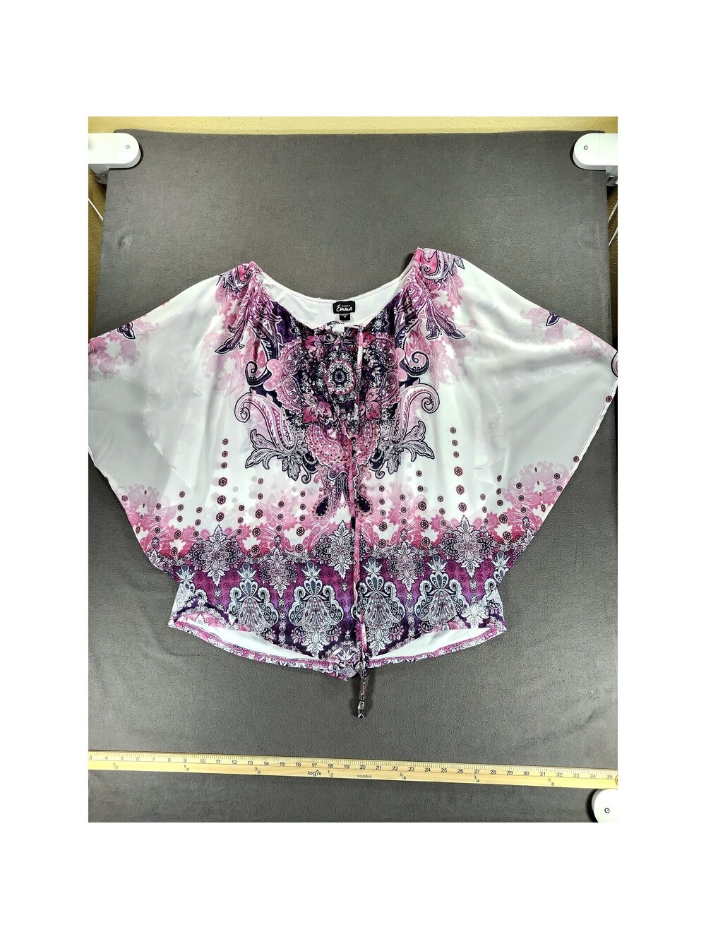 Simply Emma Womens 1X Pink Purple Paisley Flutter Sleeve Top 295 - Picture 2 of 8